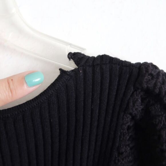 Gap Black Knit Short Sleeve Top with Crochet Sleeves - Size Small - Picture 8 of 9